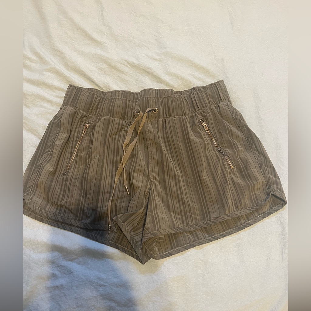 Athleta Sway Shorts